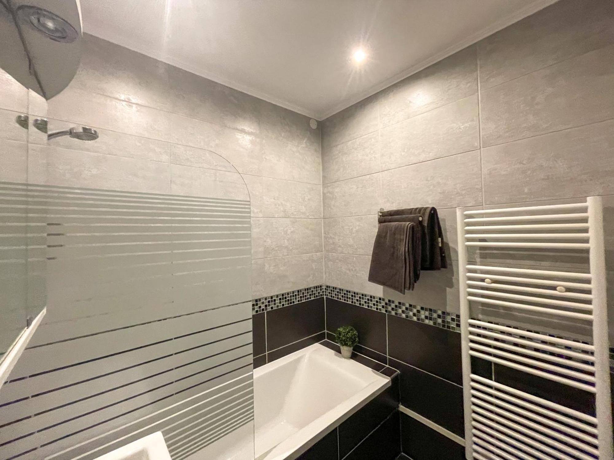 Superbe Appartement-sauna-cinema-parking-gare
